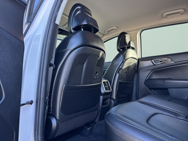 Used 2023 Kia Sportage EX FWD image 18
