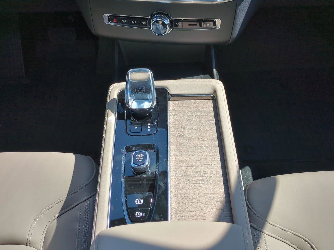 New 2026 Volvo XC90 T8 Plus w/ Protection Package Premier image 15