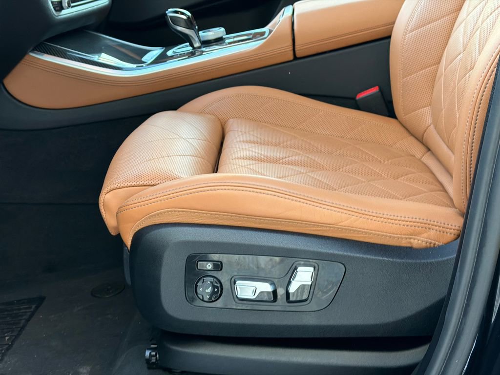 Used 2023 BMW X5 M50i w/ Executive Package image 18