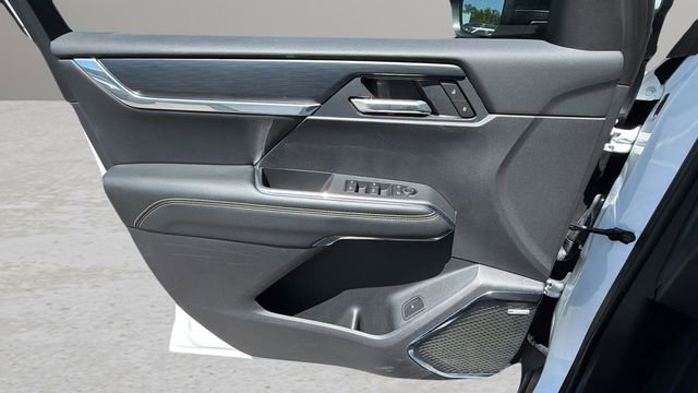 Used 2025 GMC Acadia Elevation FWD image 17