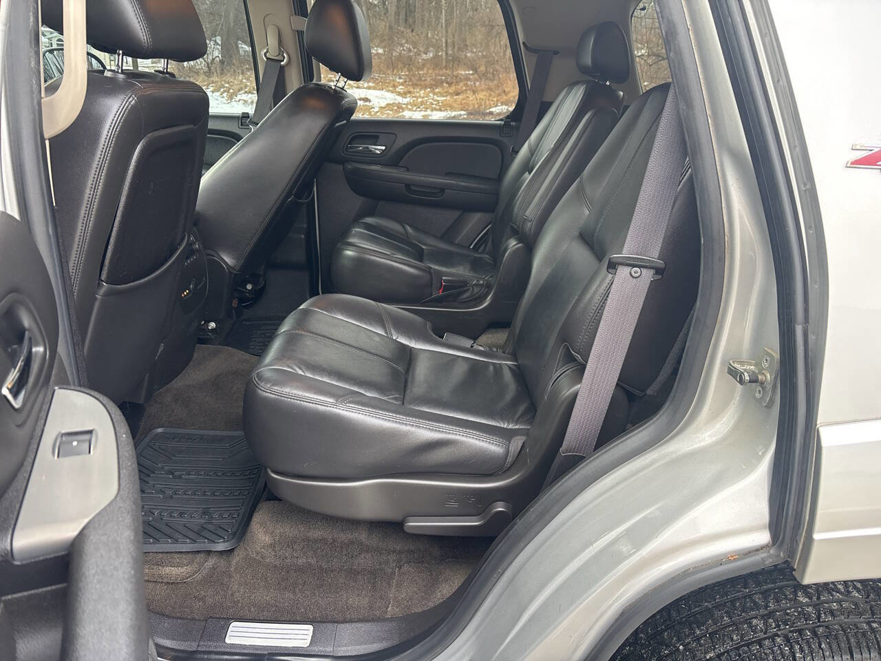 Used 2010 Chevrolet Tahoe LT w/ Luxury Package image 23