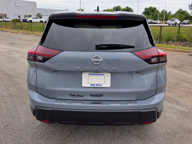 Used 2026 Nissan Rogue SV w/ Cold Weather Package FWD image 10