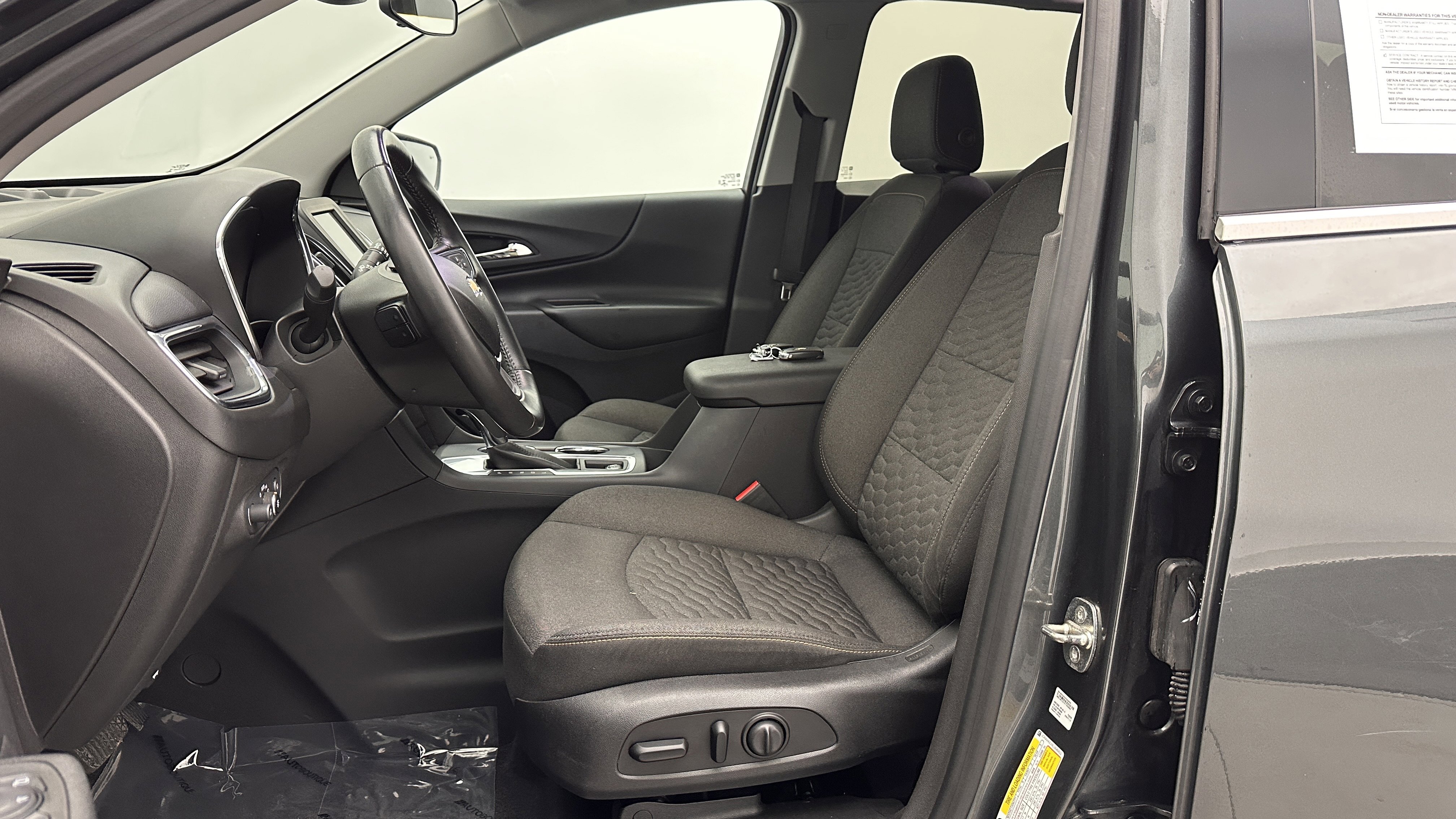 Used 2020 Chevrolet Equinox LT image 15