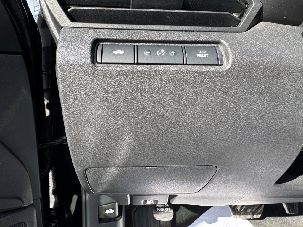 Used 2024 Nissan Altima 2.5 SV image 16