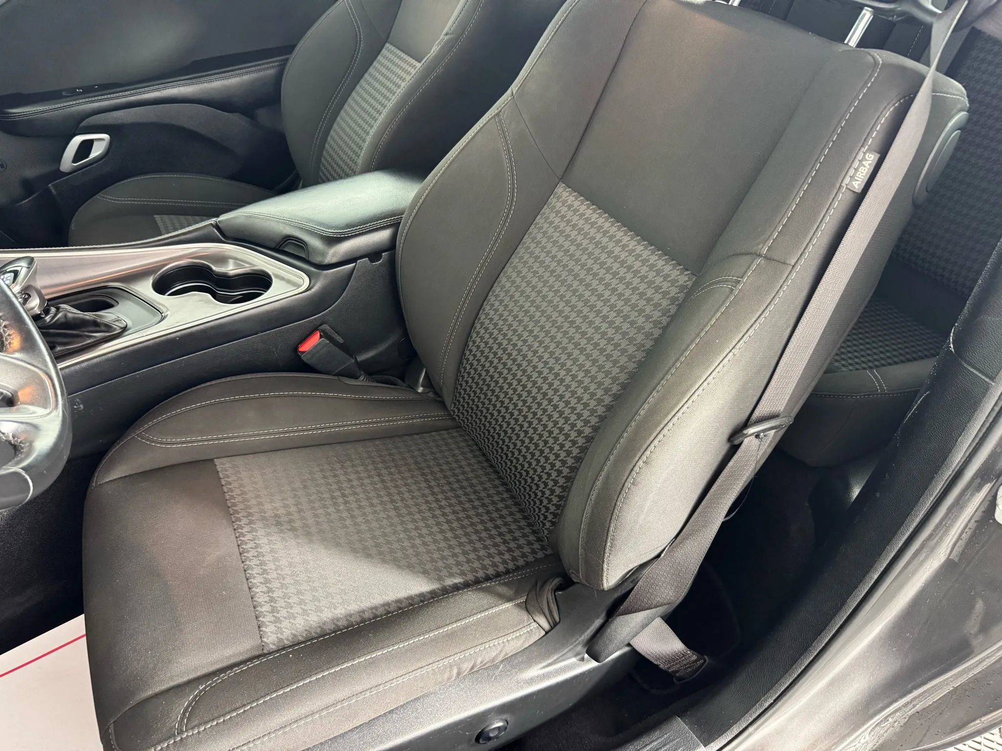 Used 2021 Dodge Challenger SXT image 29