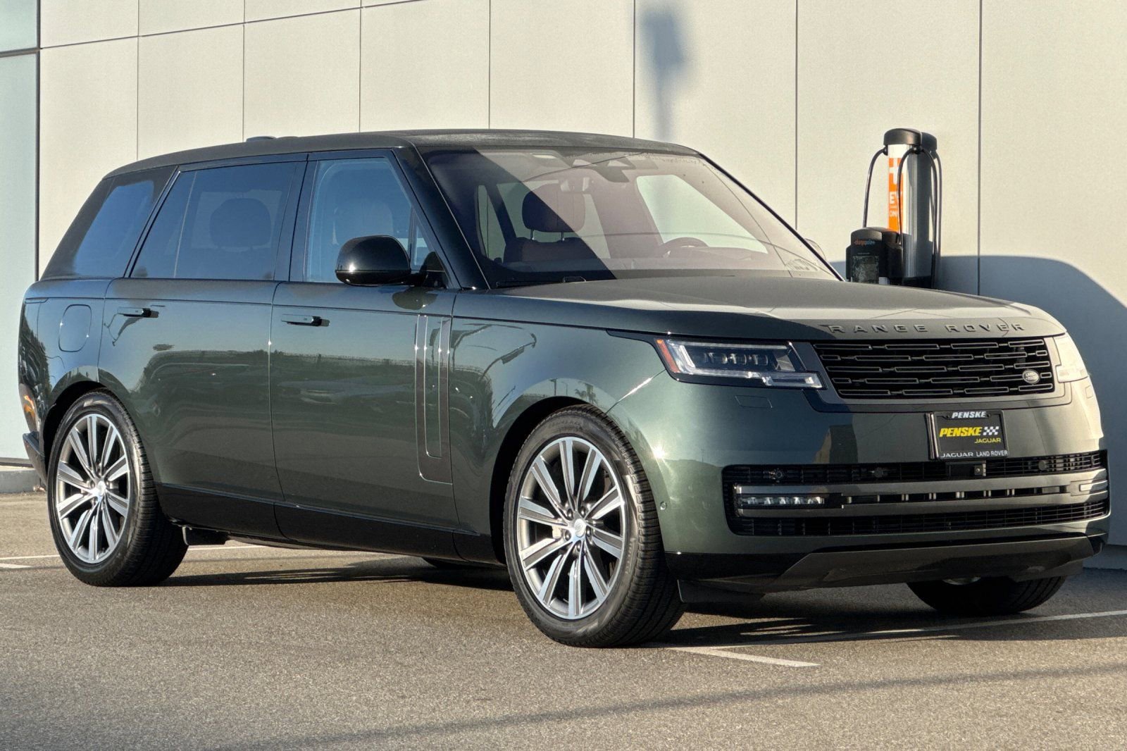 Certified 2023 Land Rover Range Rover Long Wheelbase SE image 7