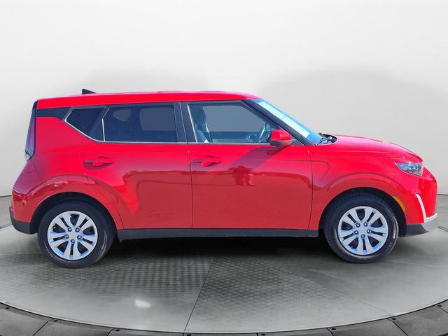 Used 2024 Kia Soul LX image 6