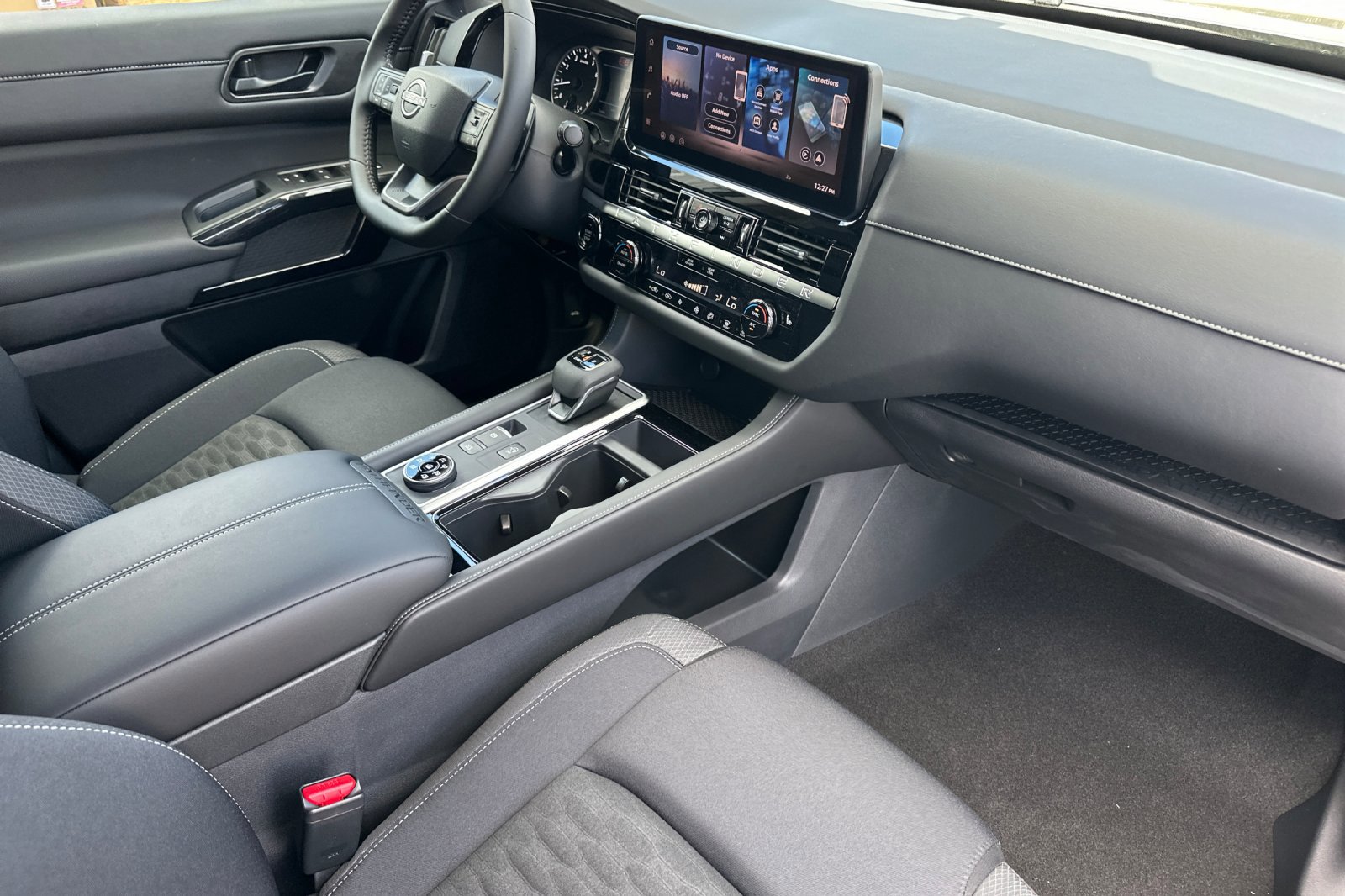 New 2026 Nissan Pathfinder SV image 17