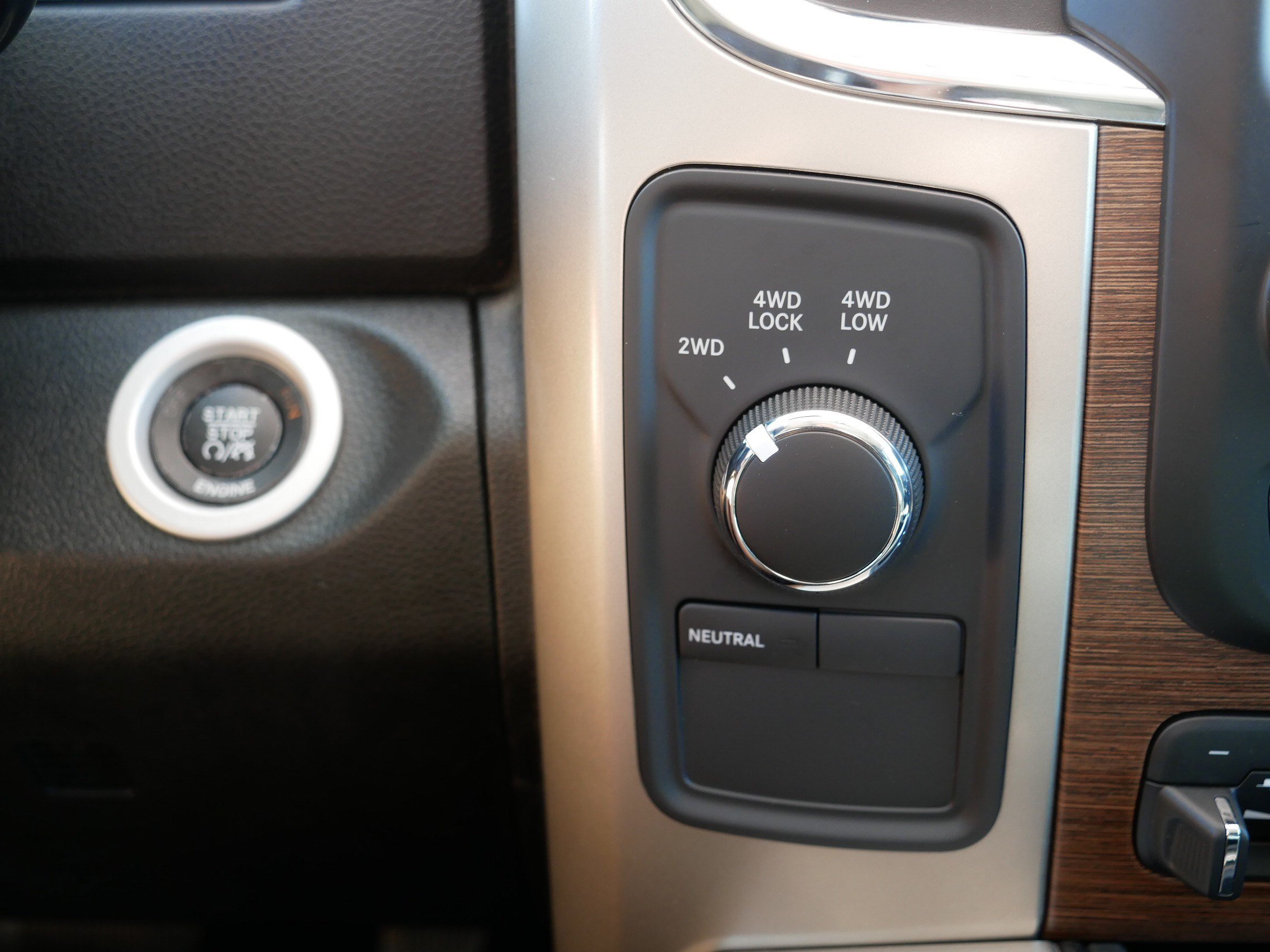 Used 2015 RAM 2500 Laramie AWD/4WD image 31