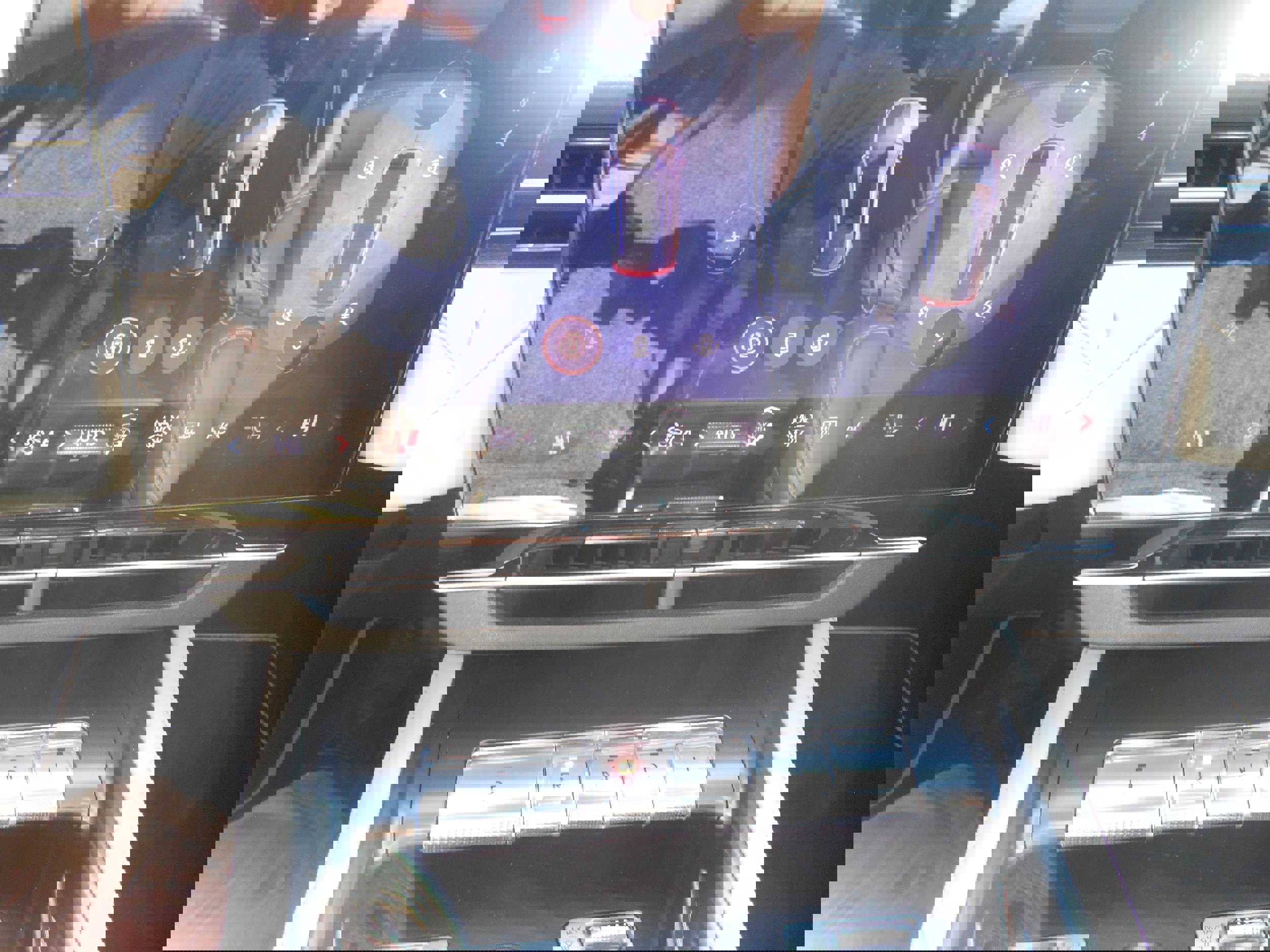 Used 2024 Lincoln Nautilus Reserve w/ Equipment Group 203A image 11