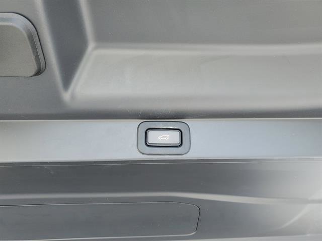 Used 2023 Land Rover Range Rover Long Wheelbase SE AWD/4WD image 12