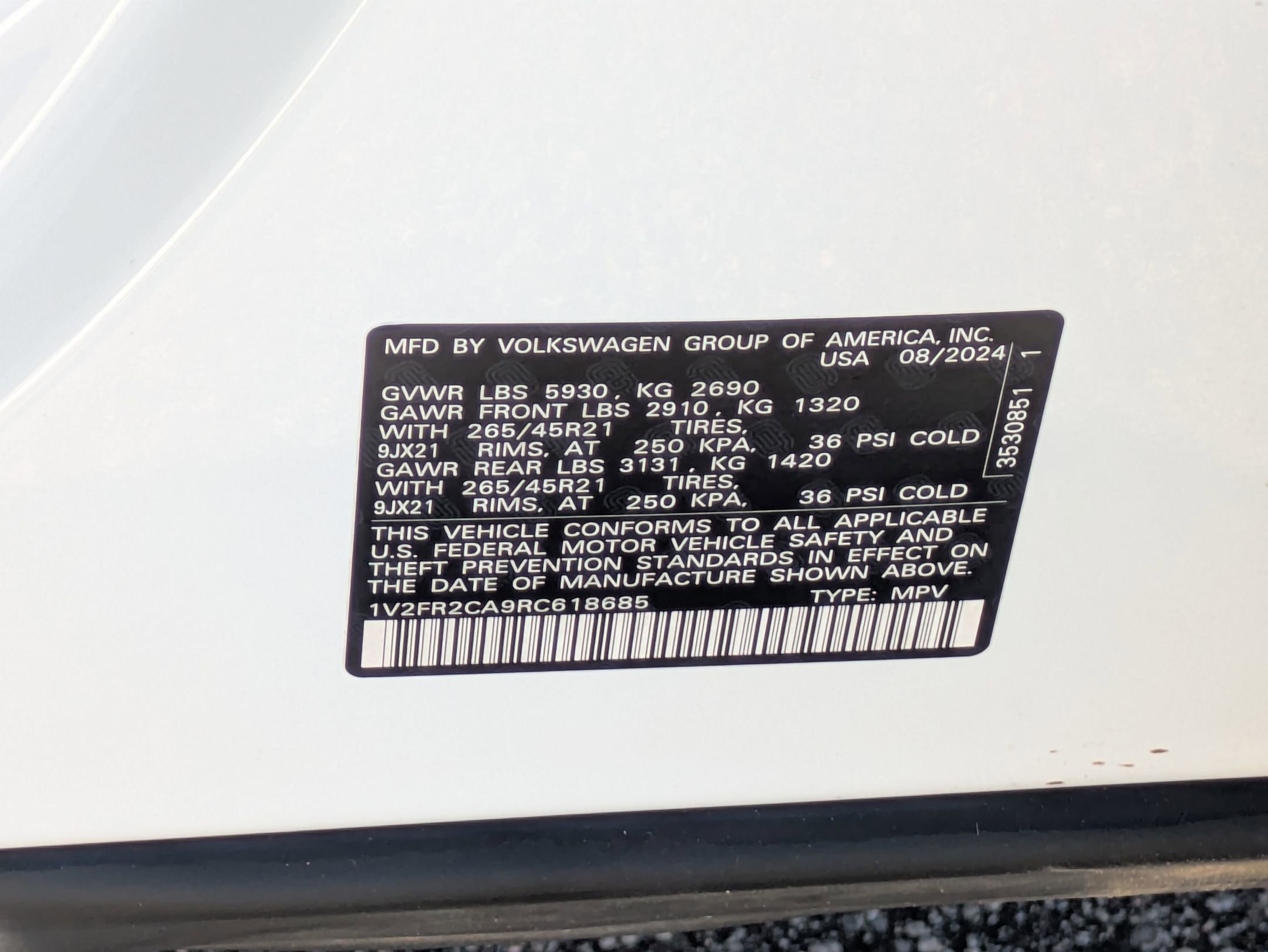 Used 2024 Volkswagen Atlas SEL Premium R-Line image 35