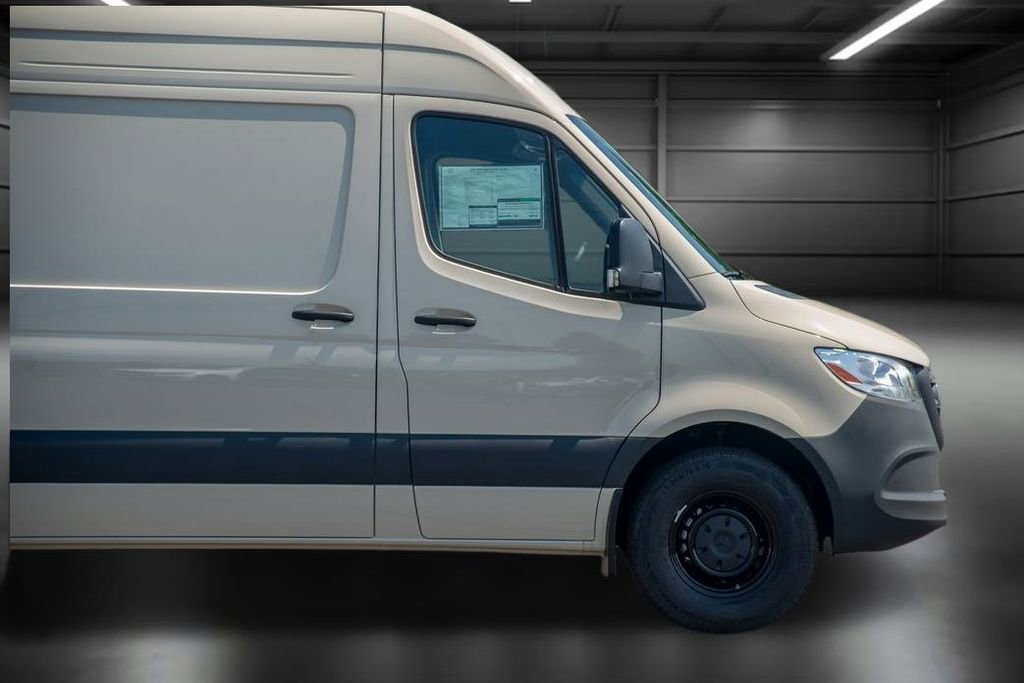 Used 2024 Mercedes-Benz Sprinter 144 Cargo image 11