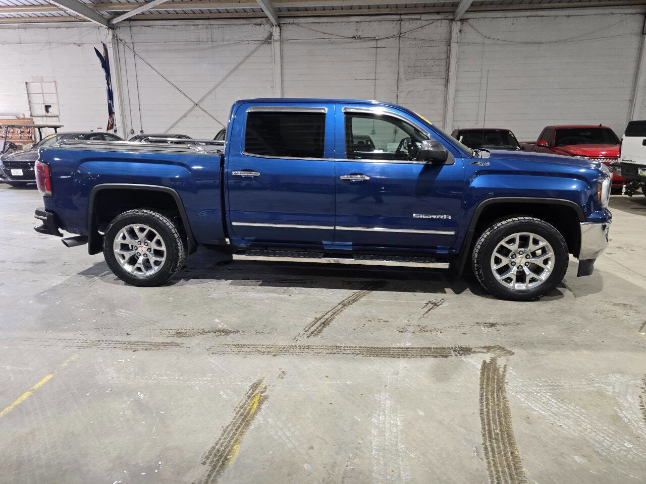 Used 2018 GMC Sierra 1500 SLT w/ SLT Premium Package image 16