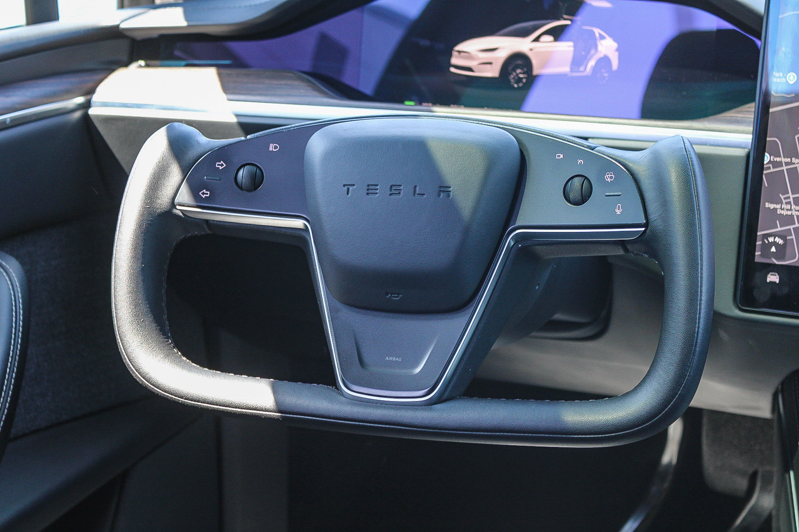 Used 2023 Tesla Model X AWD/4WD image 17