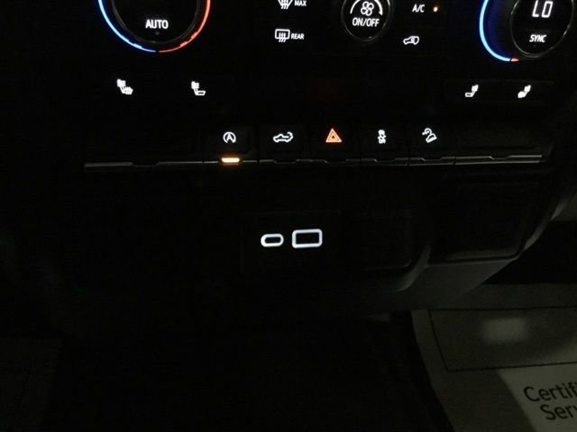 Used 2022 Chevrolet Silverado 1500 LT w/ Z71 Off-Road Package image 38