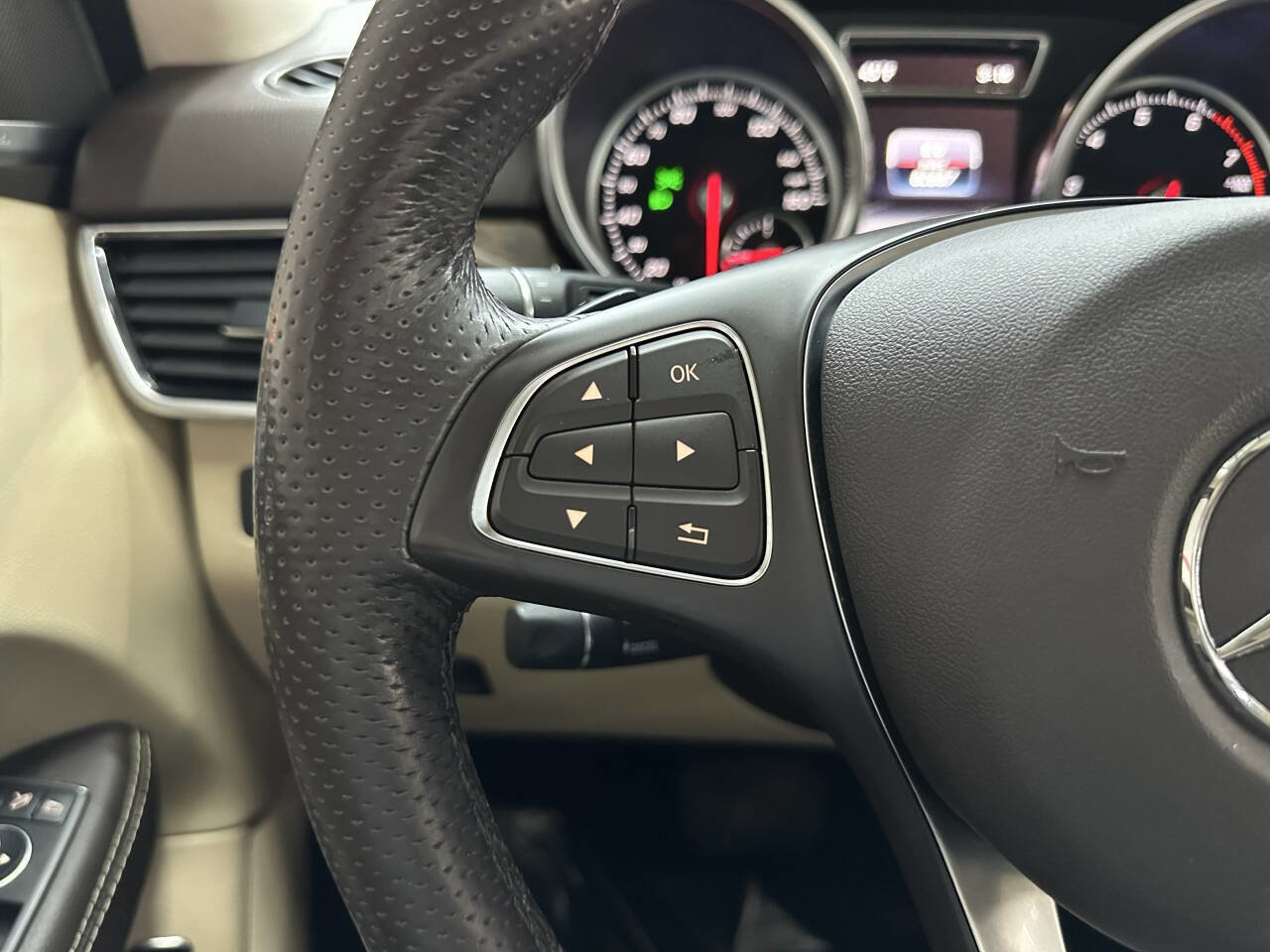 Used 2016 Mercedes-Benz GLE 350 4MATIC image 21