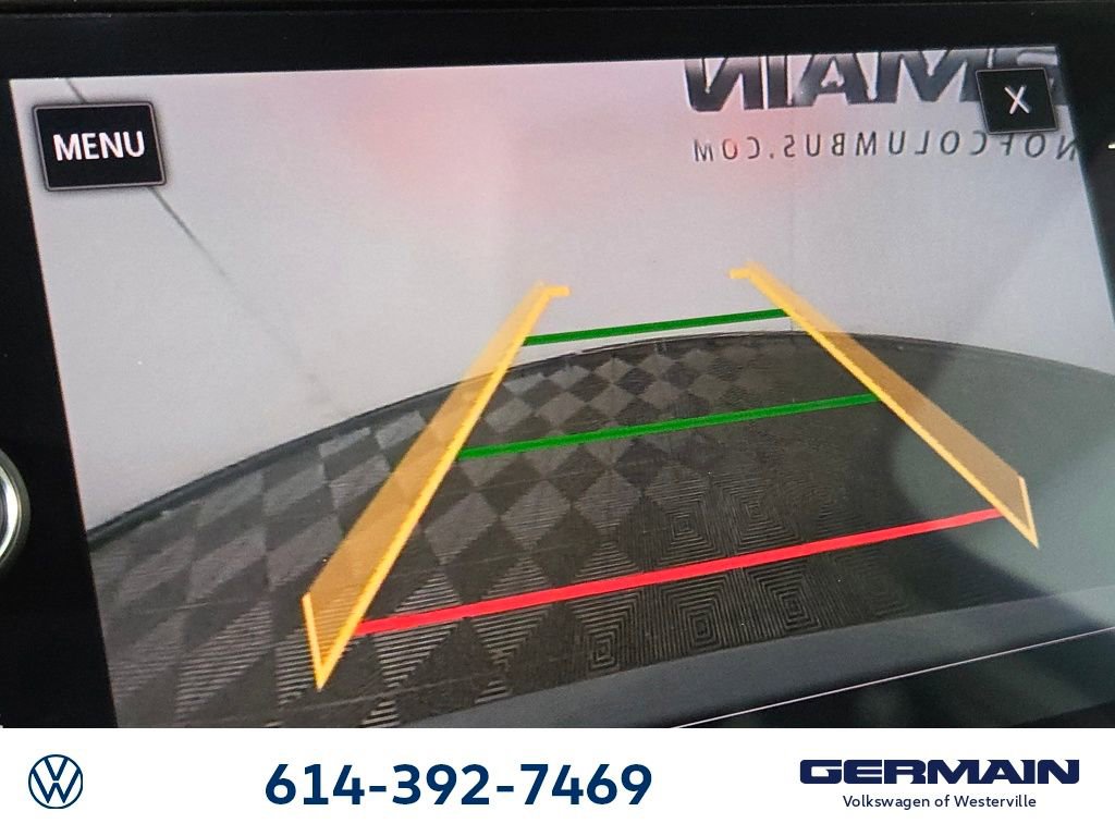 Used 2018 Volkswagen Tiguan SE w/ Panoramic Sunroof Package image 30