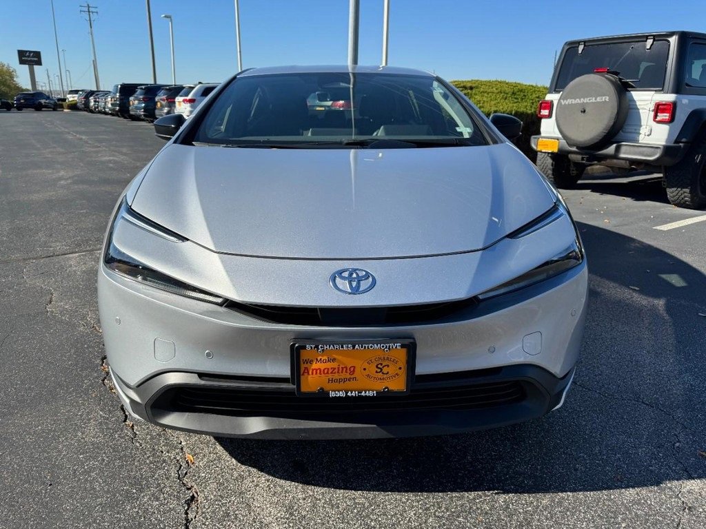 Used 2025 Toyota Prius LE image 9
