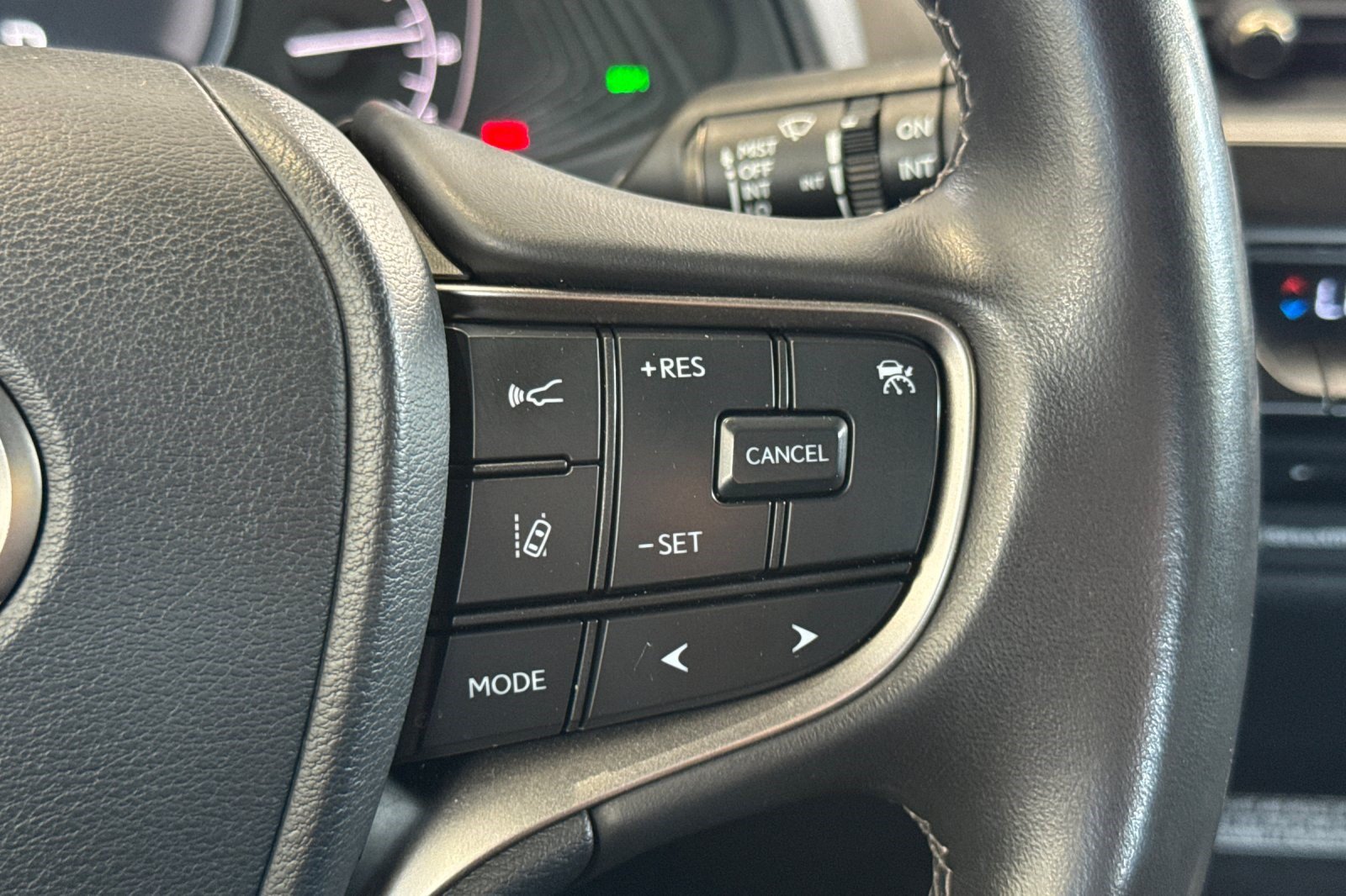 Certified 2021 Lexus UX 250h AWD/4WD image 31