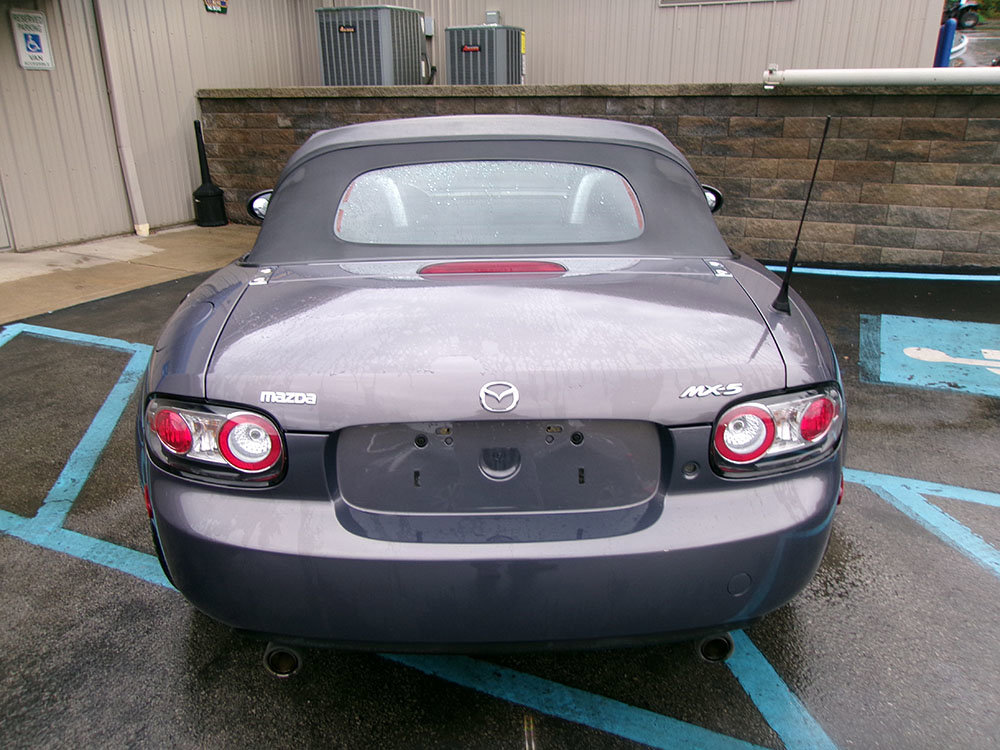Used 2006 MAZDA MX-5 Miata Sport image 7