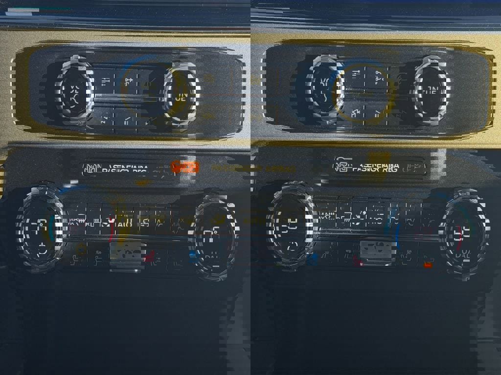 Used 2022 Ford F250 Lariat w/ Tremor Off-Road Package image 26