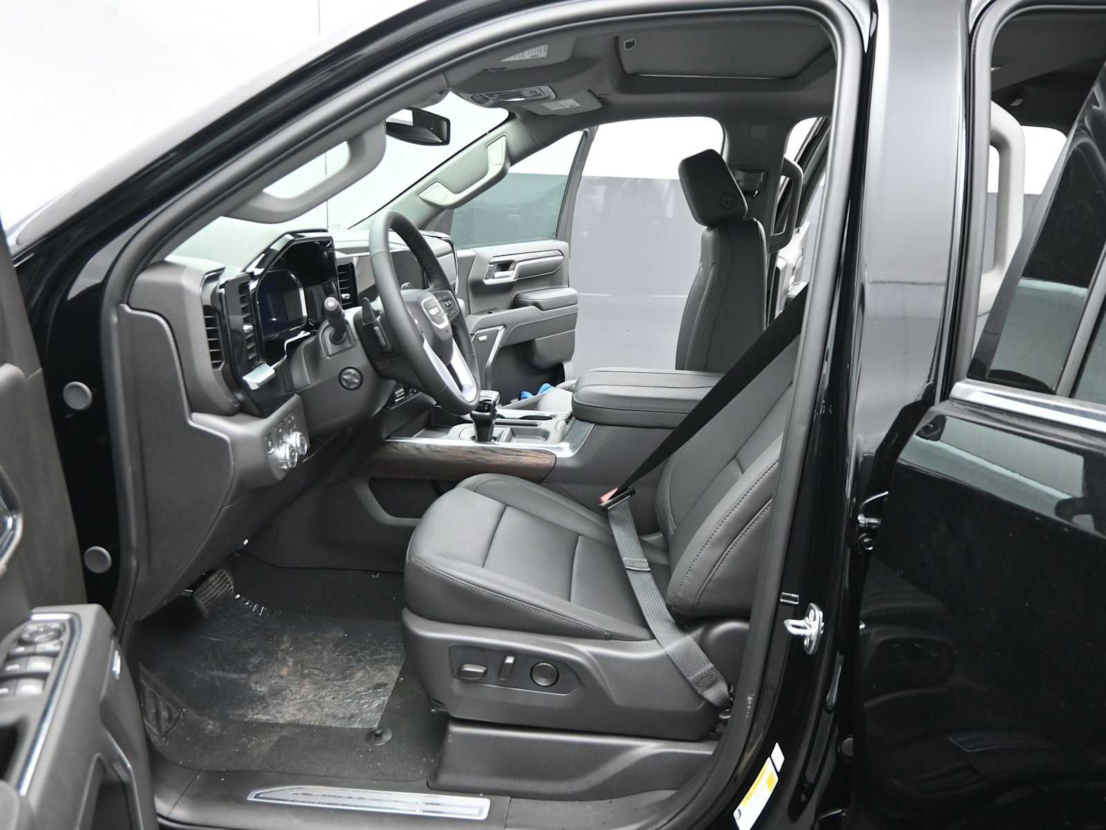 New 2026 GMC Sierra 1500 SLT w/ SLT Premium Package image 16