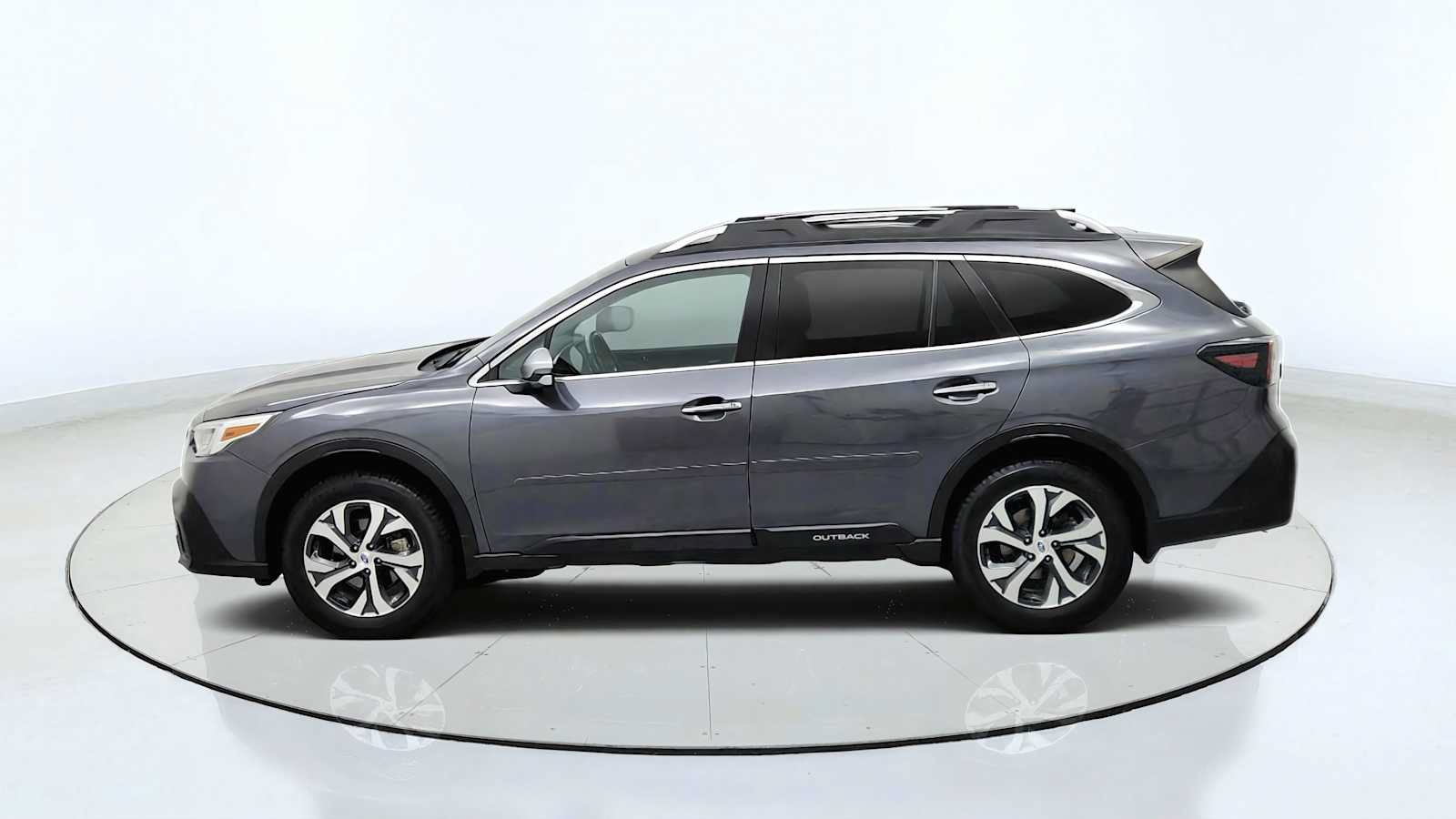 Used 2021 Subaru Outback Touring w/ Popular Package #2 AWD/4WD image 5