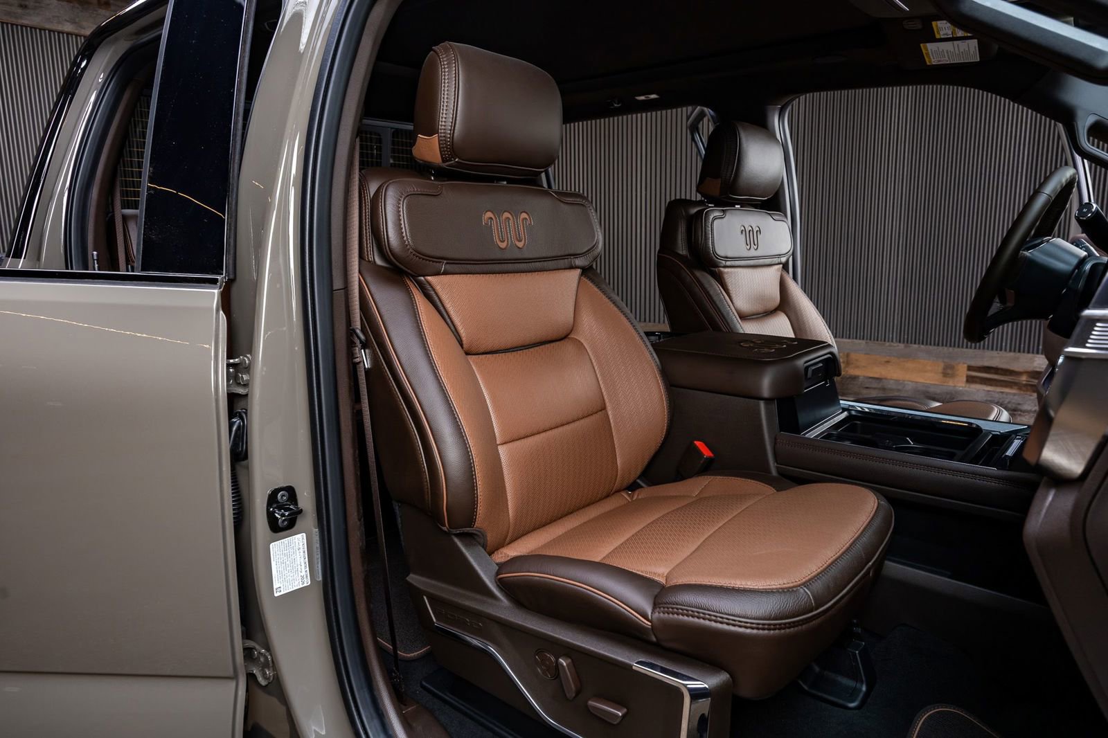 Used 2026 Ford F250 King Ranch w/ Chrome Package image 32