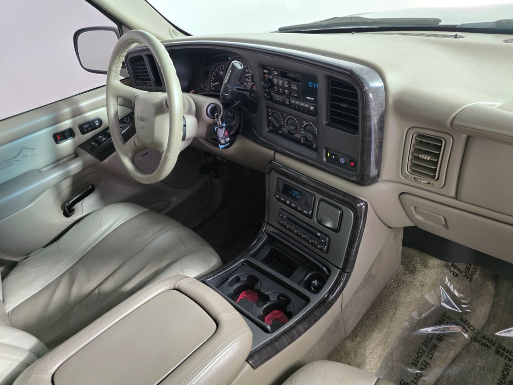 Used 2002 GMC Yukon Denali AWD/4WD image 11
