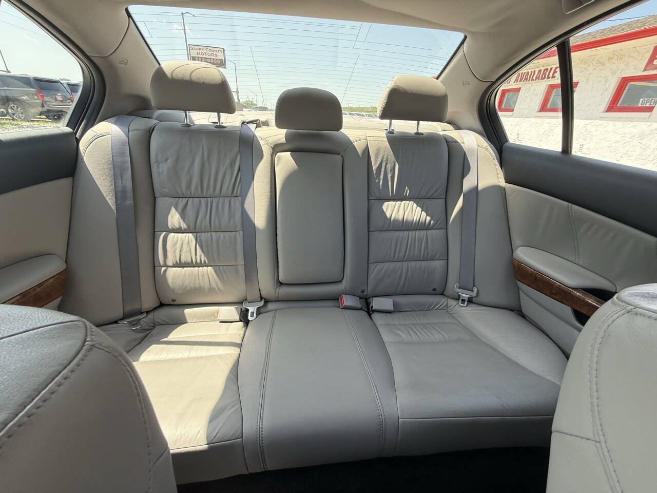 Used 2011 Honda Accord EX-L image 29