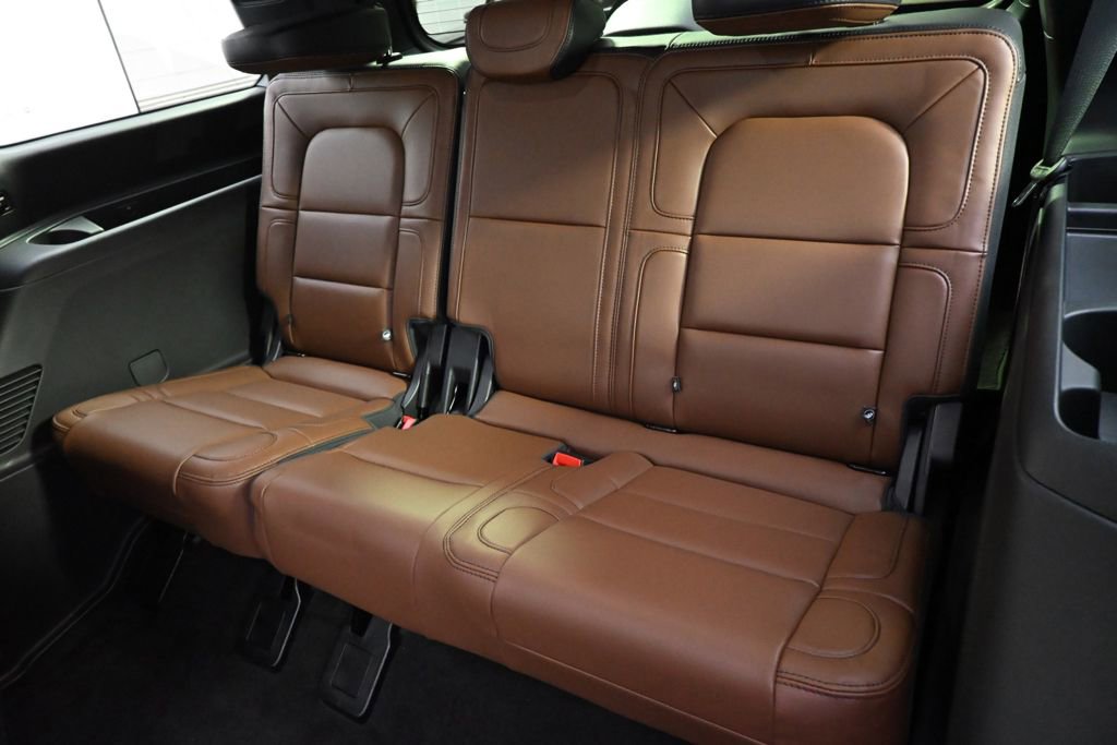 Used 2024 Lincoln Navigator Reserve AWD/4WD image 22