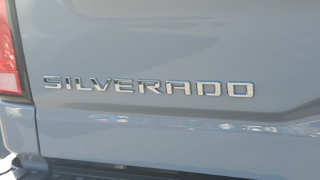 Used 2025 Chevrolet Silverado 2500 ZR2 AWD/4WD image 8