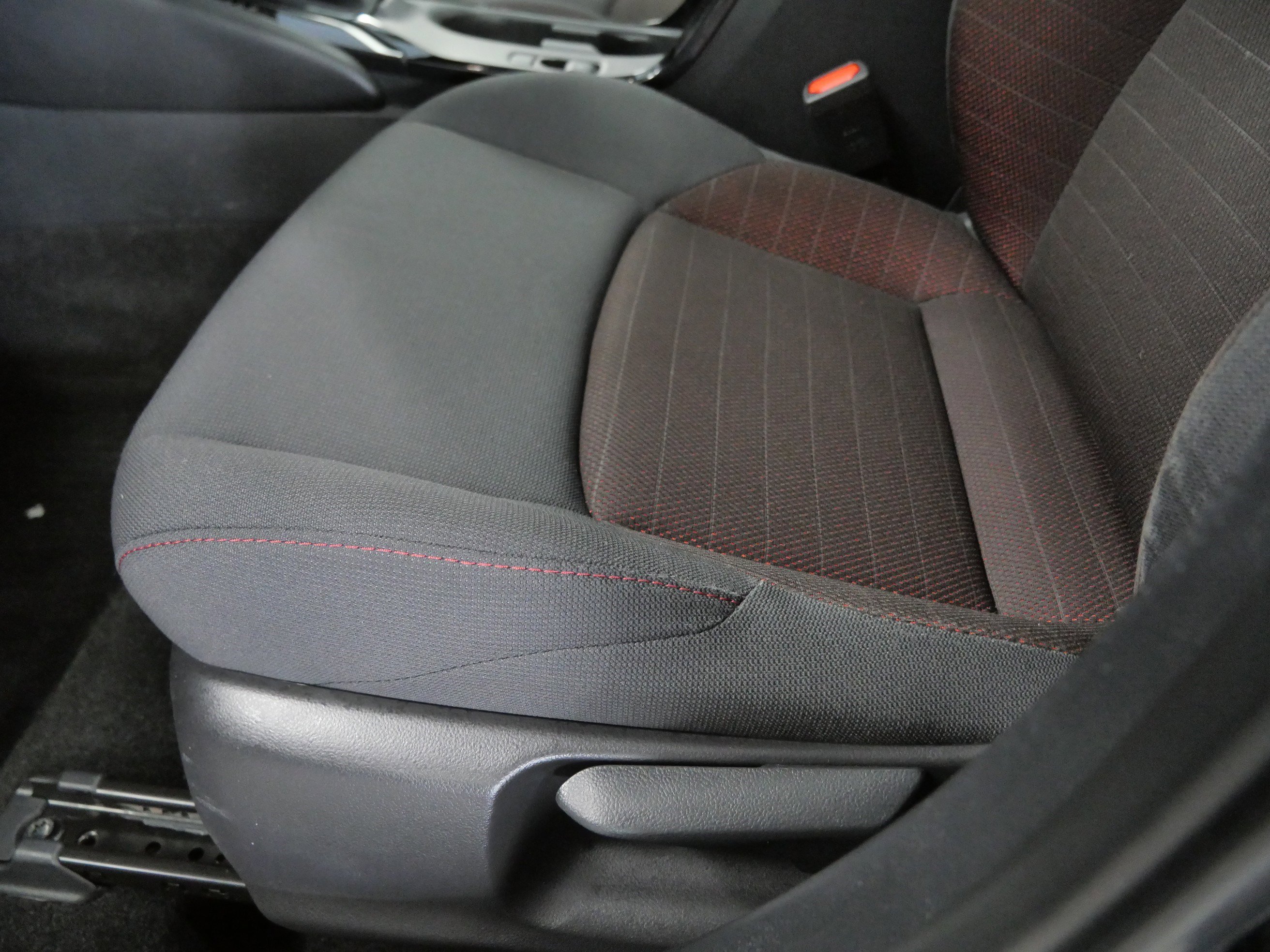 Certified 2023 Toyota Corolla SE w/ SE Premium Package image 21