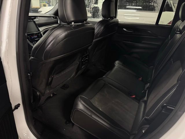 Used 2023 Jeep Grand Cherokee Altitude image 19