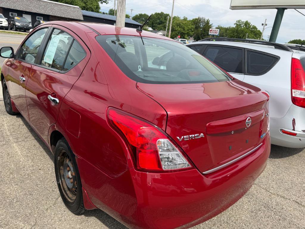 Used 2012 Nissan Versa SV w/ Convenience Pkg FWD image 32