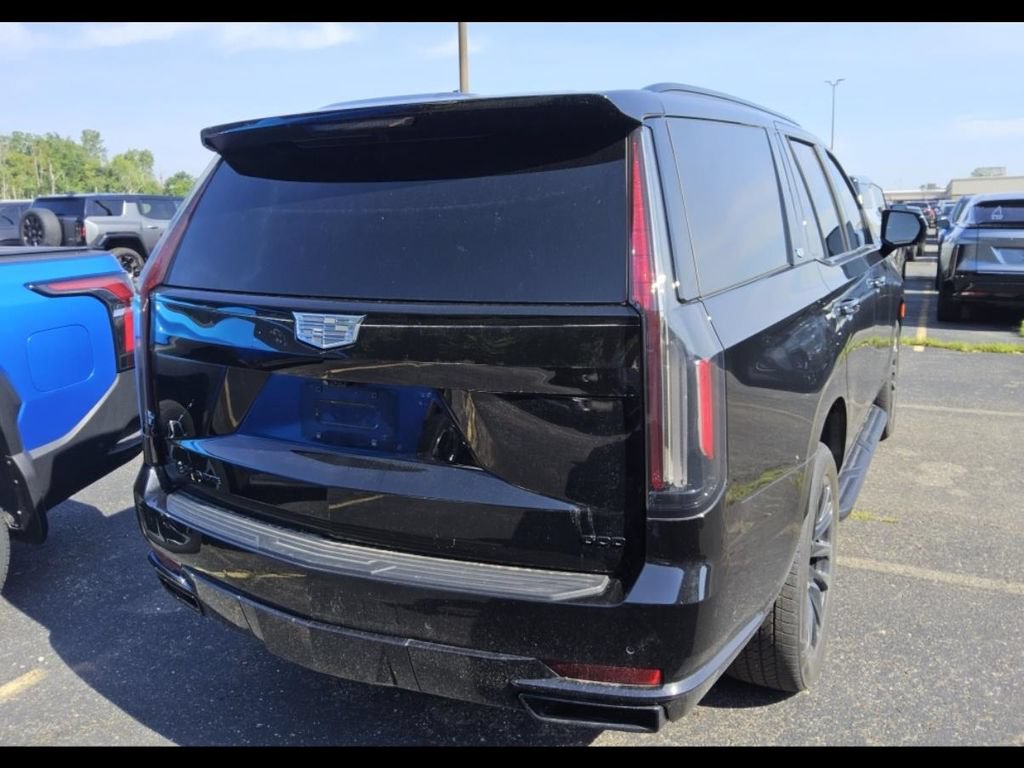 Used 2023 Cadillac Escalade Sport Platinum w/ LPO, ONYX Package AWD/4WD image 9