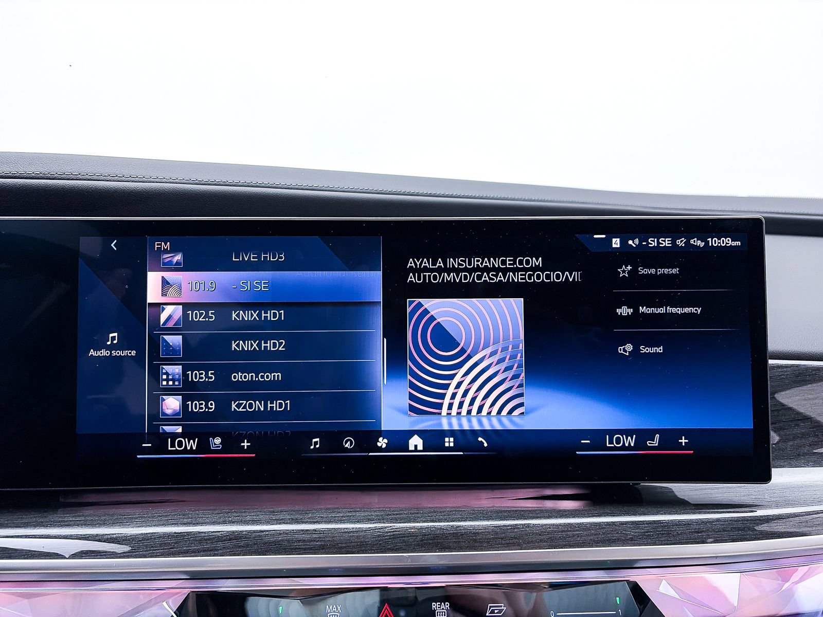 Used 2024 BMW 760i xDrive AWD/4WD image 25