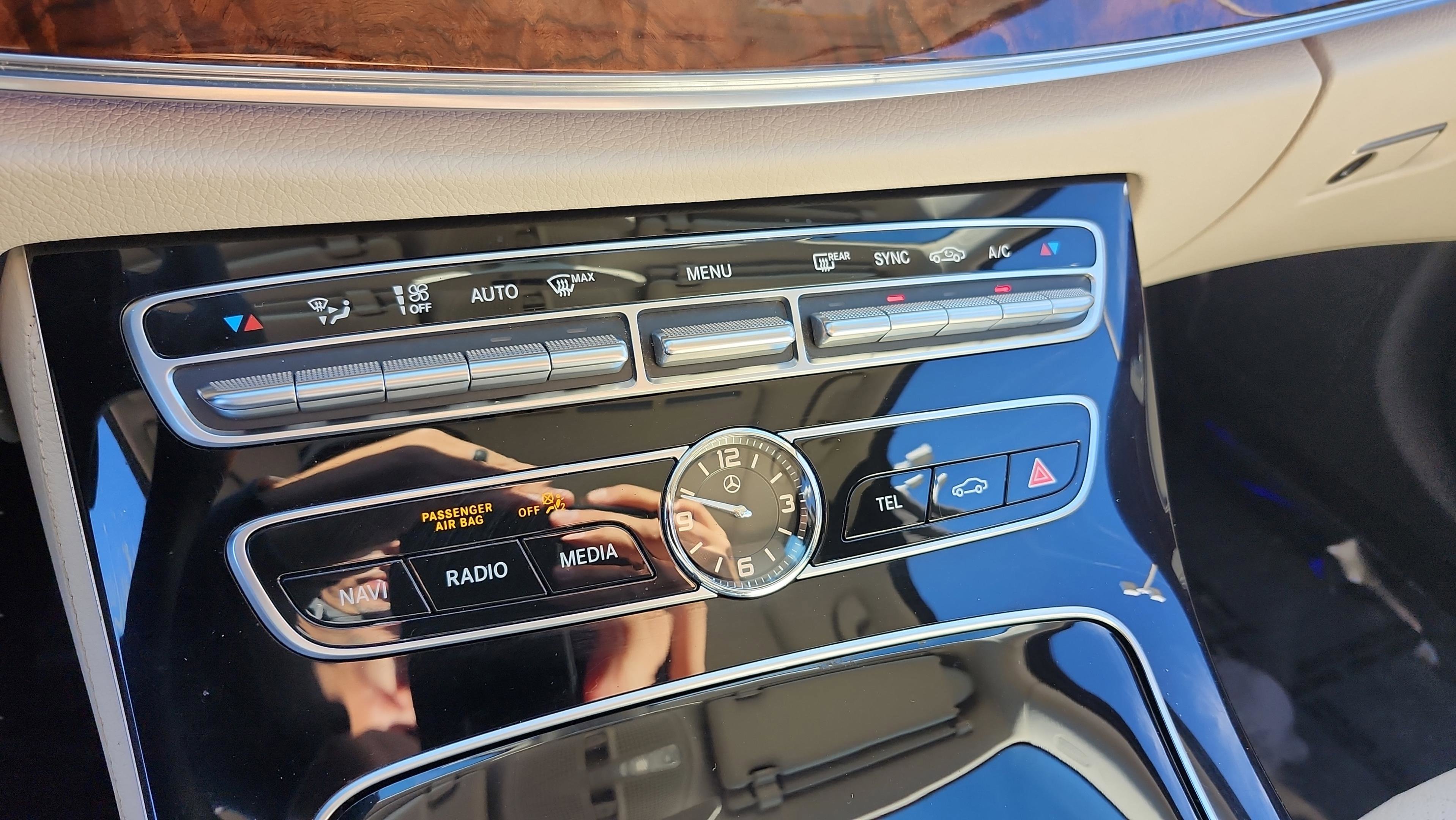 Used 2018 Mercedes-Benz E 300 image 28