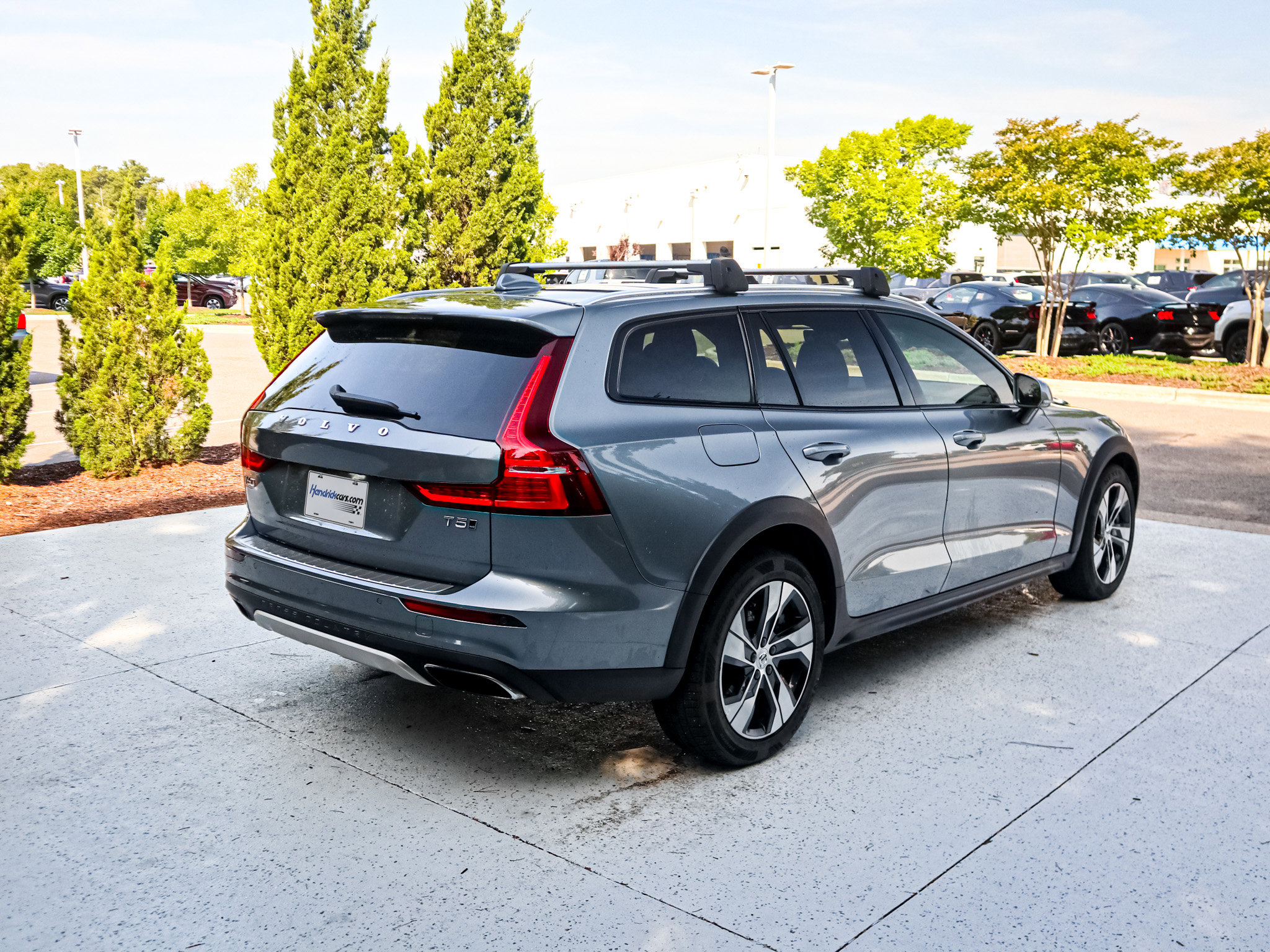 Used 2021 Volvo V60 T5 Cross Country AWD/4WD image 11