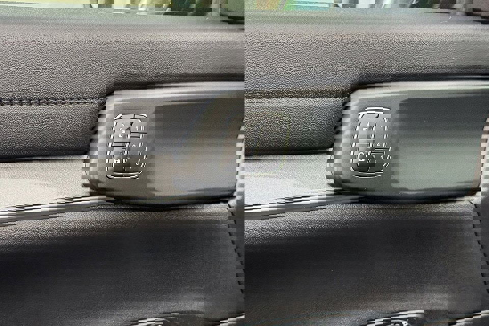 New 2025 Ford Ranger Lariat w/ Black Appearance Package image 21