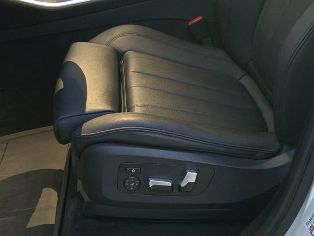 Used 2021 BMW X5 xDrive40i w/ Premium Package image 29