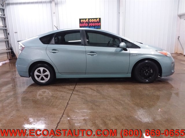 Used 2014 Toyota Prius Two FWD image 2