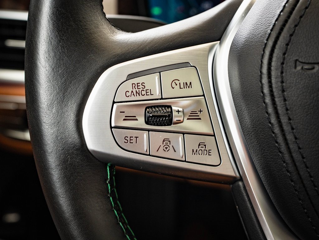 Used 2022 BMW ALPINA B7 xDrive image 29