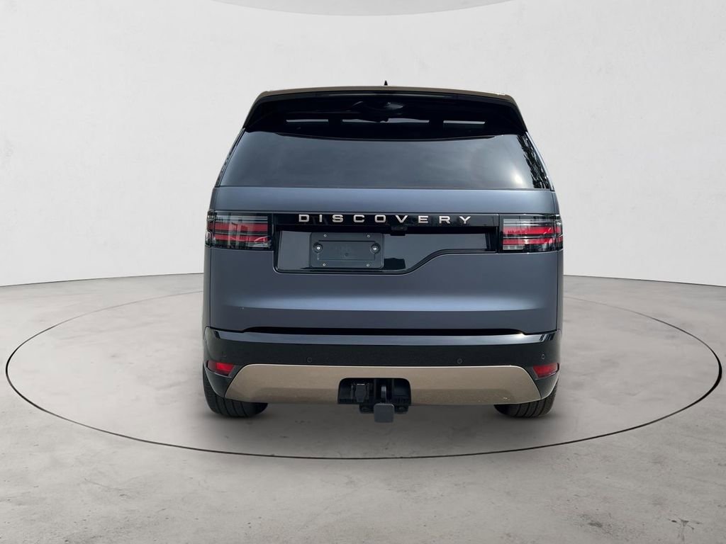 New 2026 Land Rover Discovery Limited Edition image 4