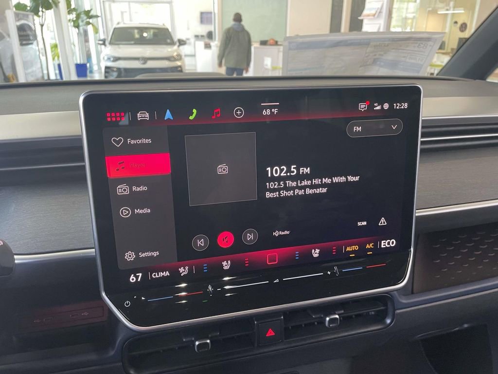 New 2025 Volkswagen ID. Buzz Pro S RWD image 24