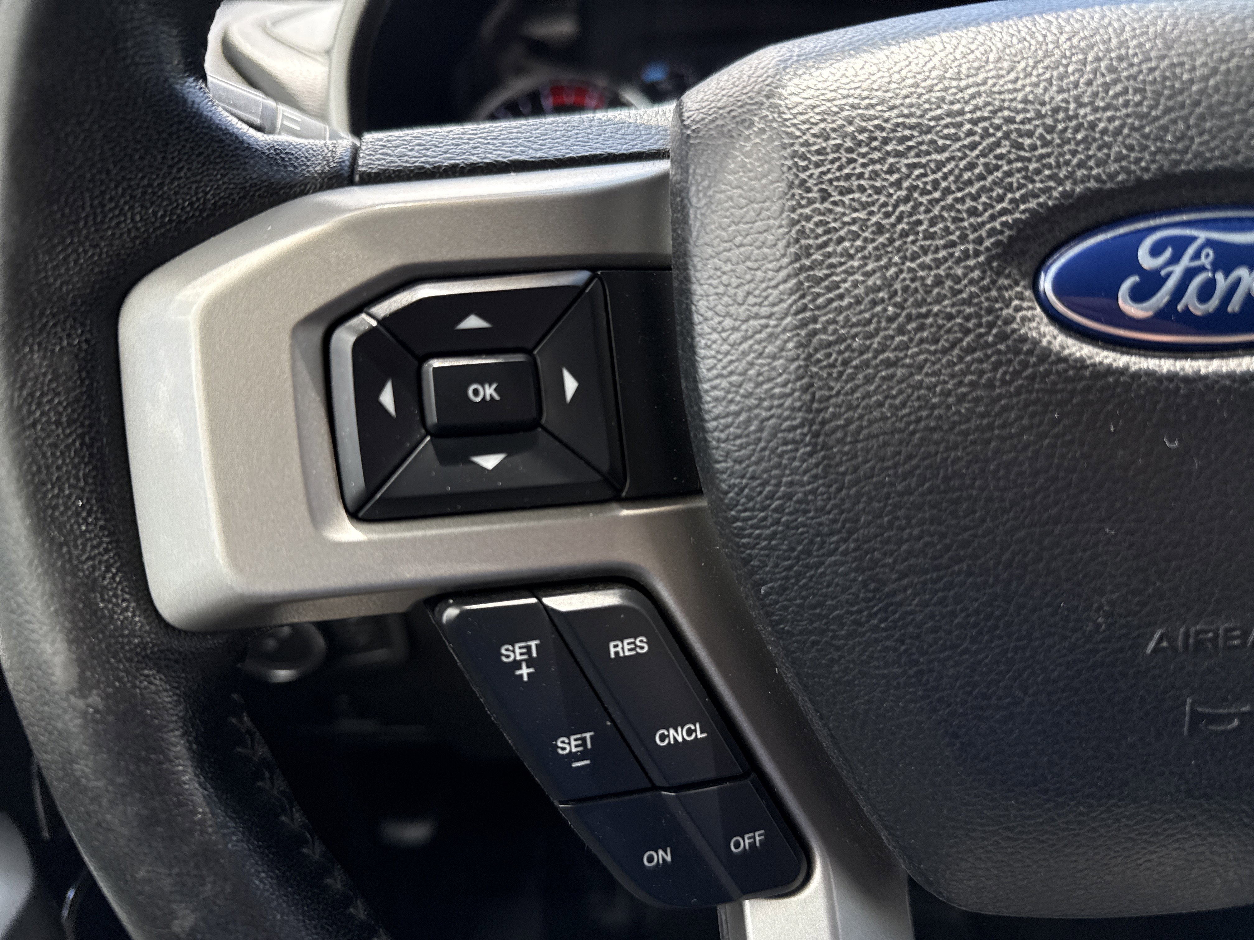 Used 2019 Ford F350 Lariat w/ Camper Package AWD/4WD image 20