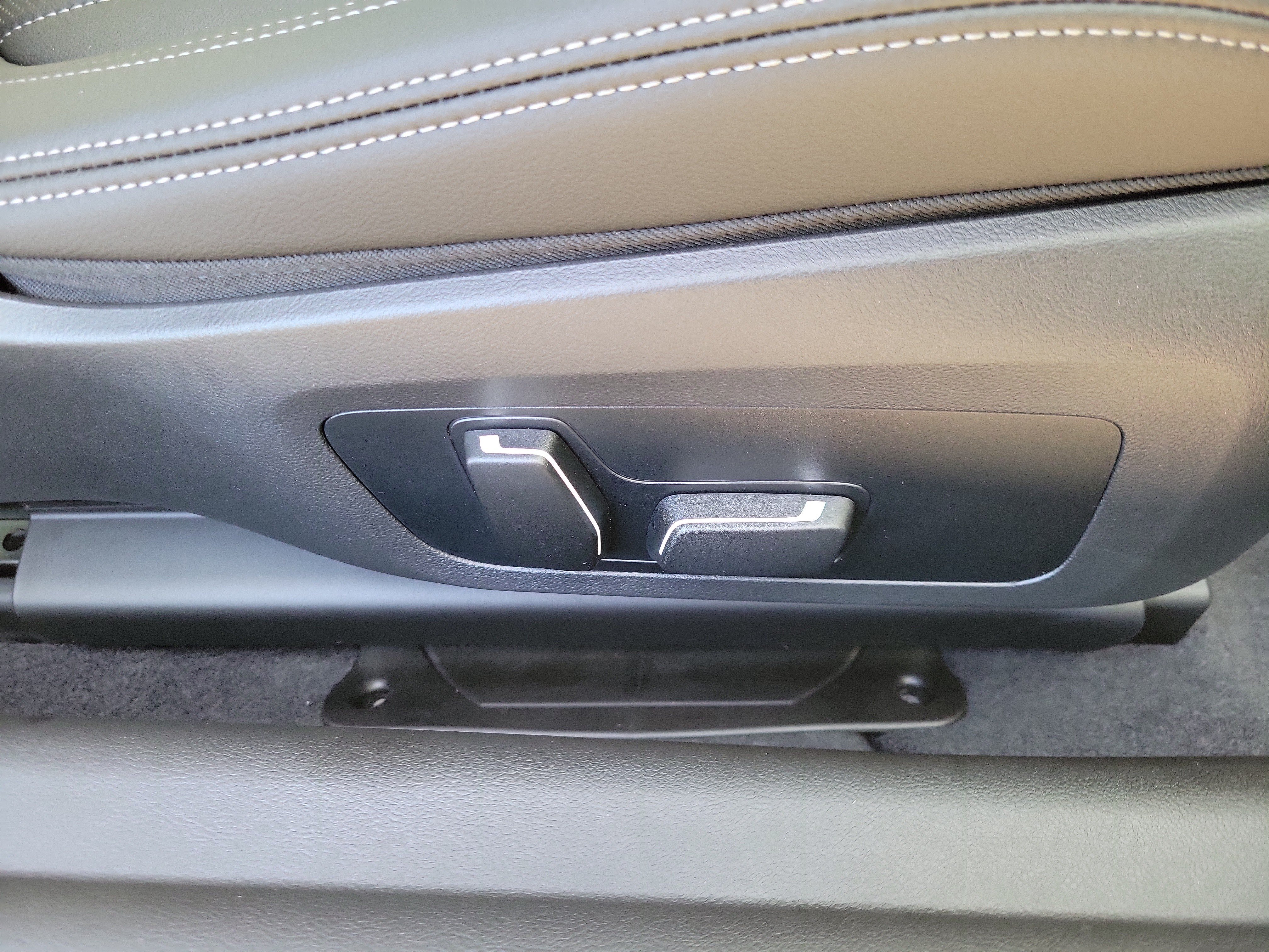 New 2026 BMW 230i Coupe w/ Convenience Package RWD image 7