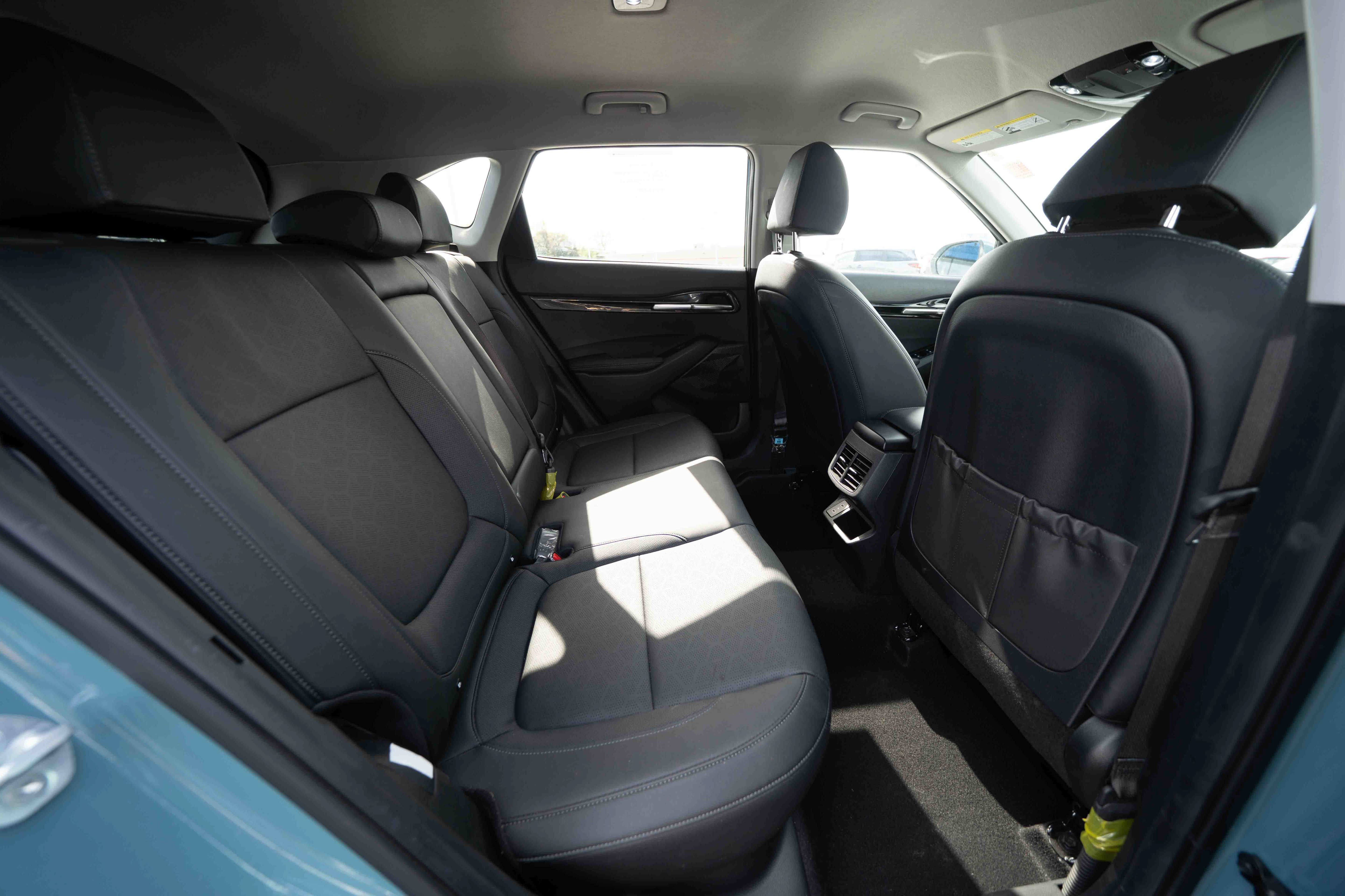 Used 2024 Kia Seltos EX FWD image 25