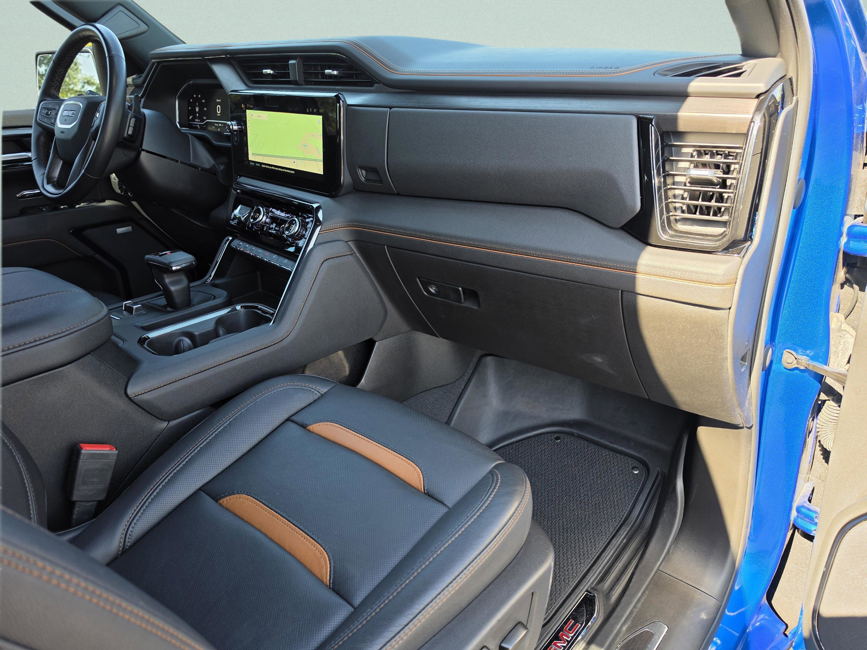 Used 2023 GMC Sierra 1500 AT4 w/ AT4 Premium Package AWD/4WD image 14
